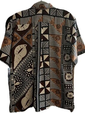 Fijian design button down shirt with conch shell